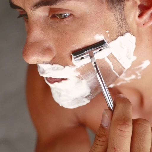Fém biztonsági borotva kisokos: nem bánt és nem is kóstol meg