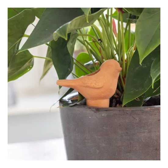 Madár alakú terrakotta vízadagoló, növénycsepegtető