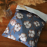 Kép 2/6 - Kenyeres zsák PUL béléssel - kék gyapotvirág